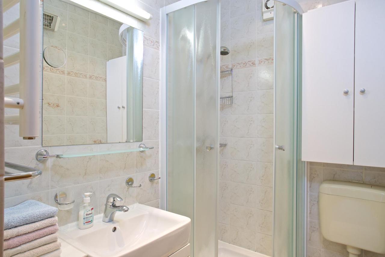 Apartments Vinka เยลซา ภายนอก รูปภาพ