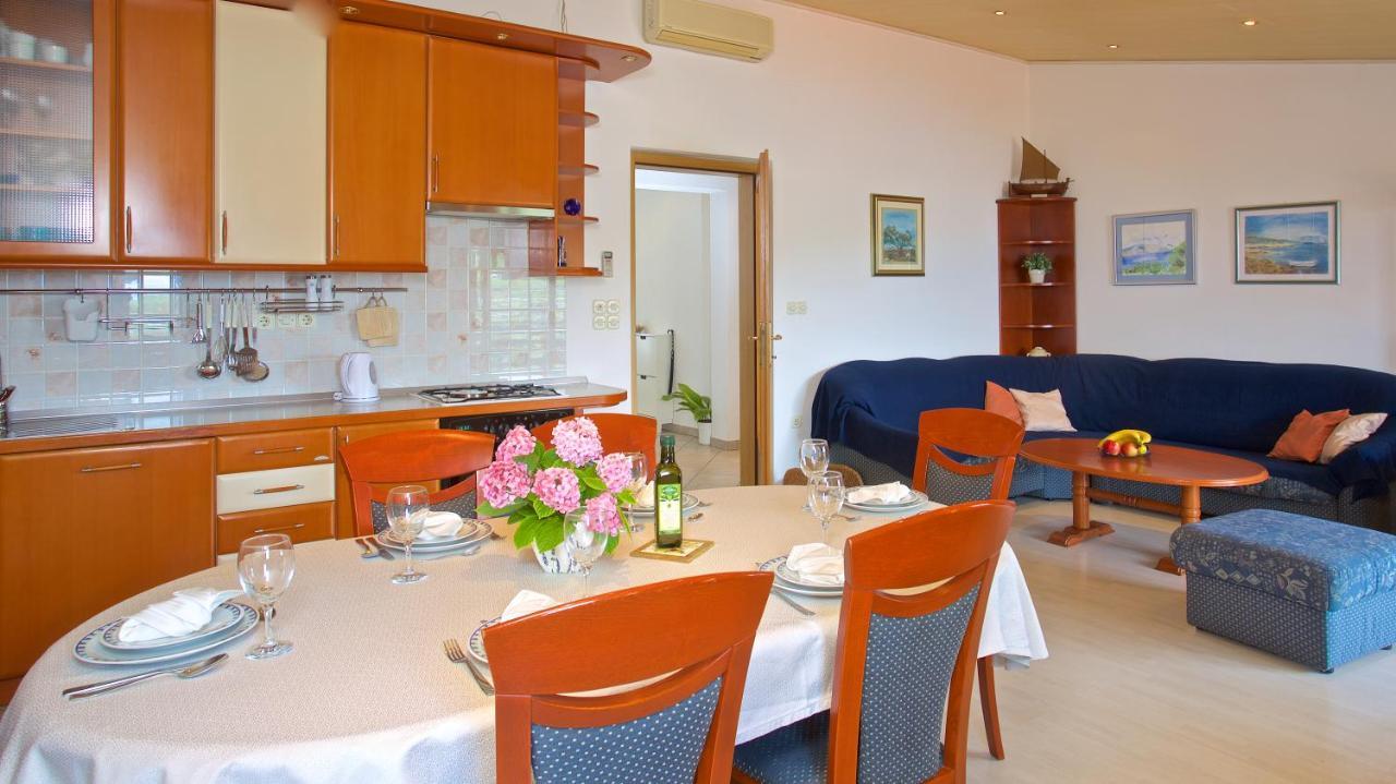 Apartments Vinka เยลซา ภายนอก รูปภาพ