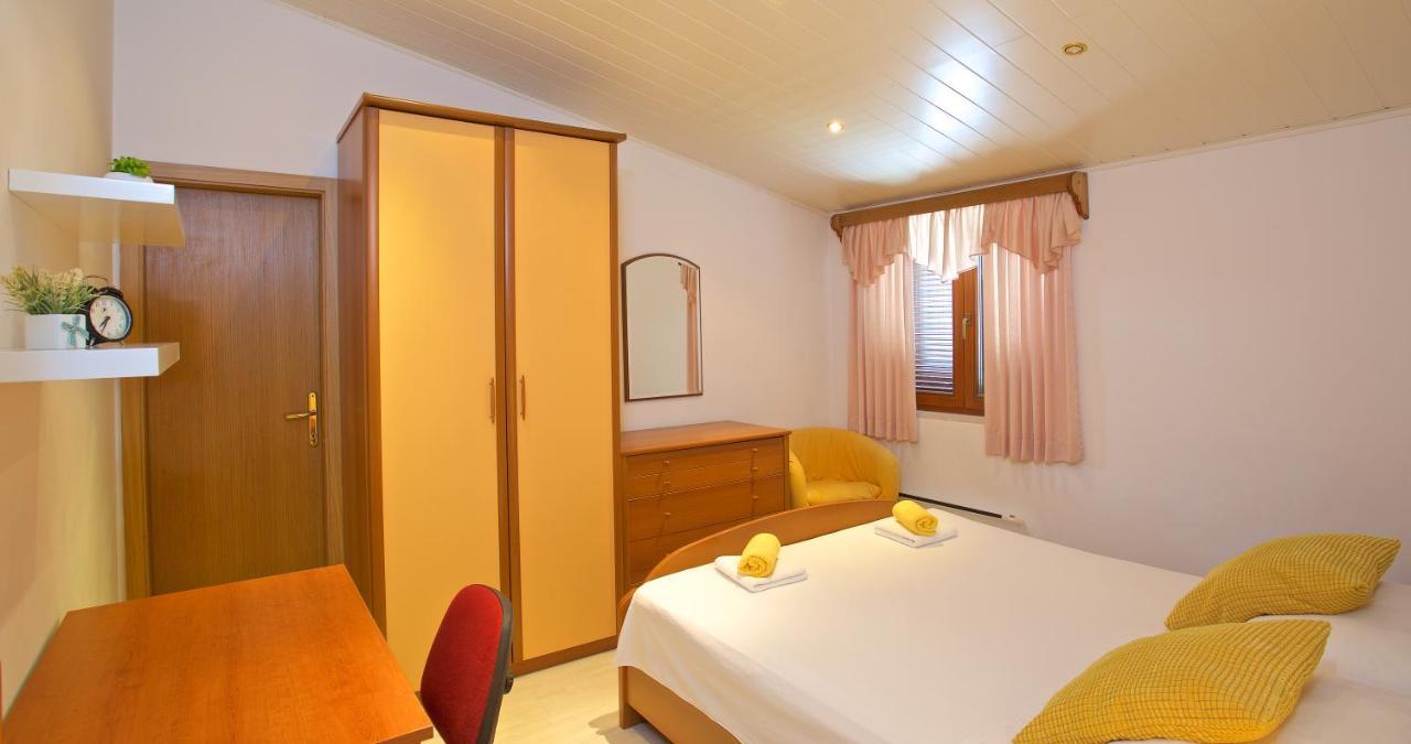 Apartments Vinka เยลซา ภายนอก รูปภาพ